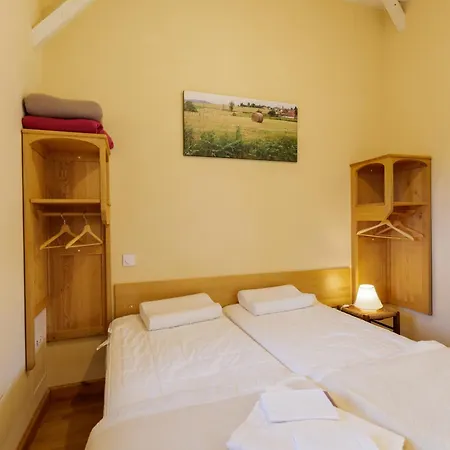 De Marbois Hébergement de vacances Contrazy